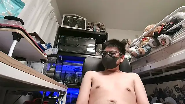 Snapshot of Owl1216 chatting on 12.21.24 Owl1216 online show from 12.21.24