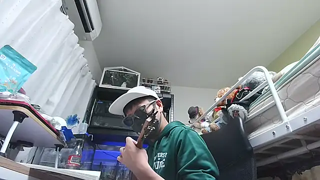 Snapshot of Owl1216 chatting on 12.23.24 Owl1216 online show from 12.23.24