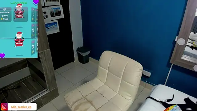 Snapshot of Mia_scarlet69 chatting on 12.19.25 Mia scarlet69 online show from 12.19.25