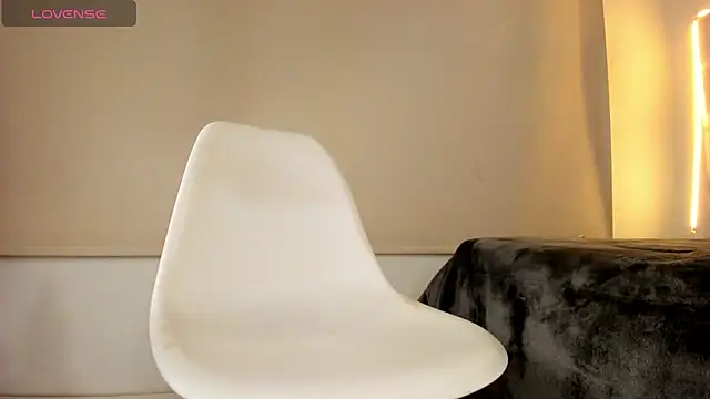 Snapshot of Hanna_Clark_ chatting on 02.22.25 Hanna Clark online show from 02.22.25