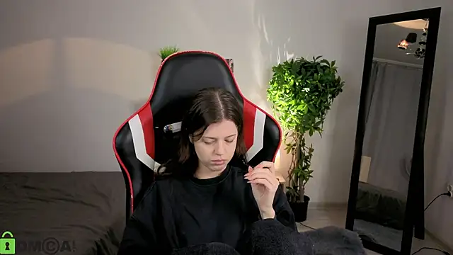 Este Glen online show from 10.24.25