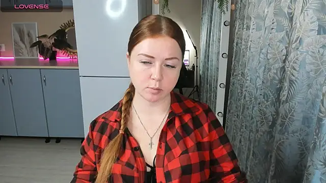 BettyBloom69 online show from 01.22.25