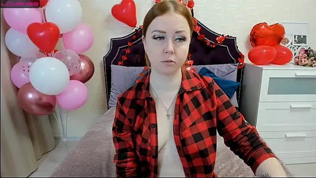 BettyBloom69 online show from 02.12.25