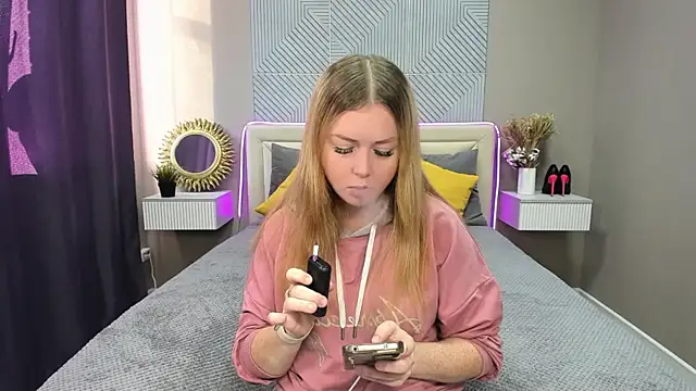 BettyBloom69 online show from 09.17.25