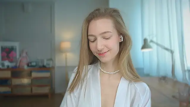 solar bella online show from 02.27.25