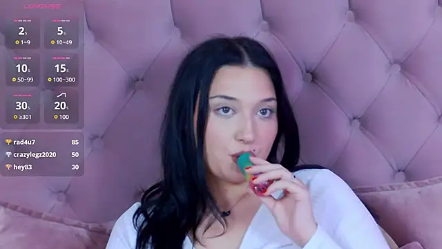 Snapshot of TasteOfDivine chatting on 12.13.24 TasteOfDivine online show from 12.13.24