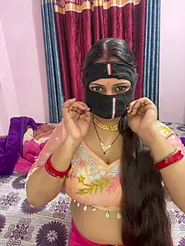 Snapshot of mickey_love chatting on 02.07.26 mickey love online show from 02.07.26