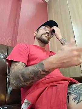 Snapshot of mileflav0r chatting on 12.23.24 mileflav0r online show from 12.23.24