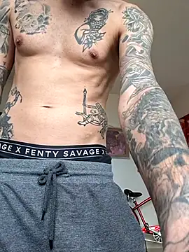 Snapshot of mileflav0r chatting on 04.03.26 mileflav0r online show from 04.03.26