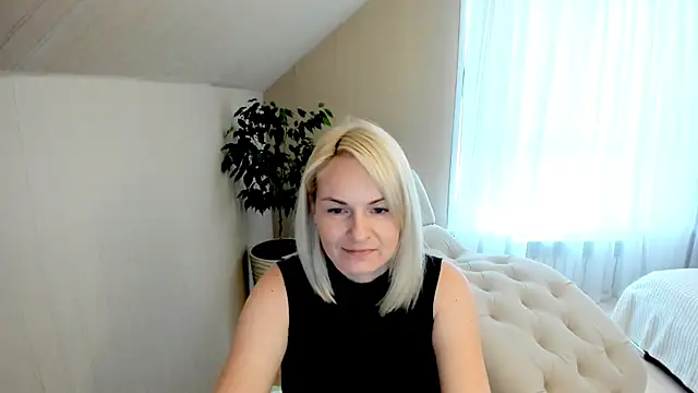 Snapshot of Alicee_Gracee chatting on 12.09.24 Alicee Gracee online show from 12.09.24