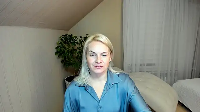 Snapshot of Alicee_Gracee chatting on 01.08.25 Alicee Gracee online show from 01.08.25