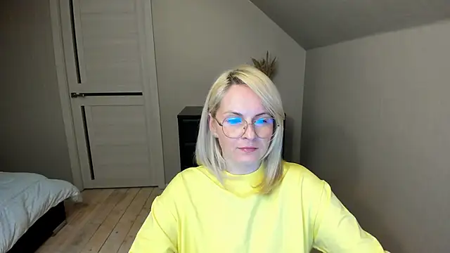 Snapshot of Alicee_Gracee chatting on 03.15.25 Alicee Gracee online show from 03.15.25