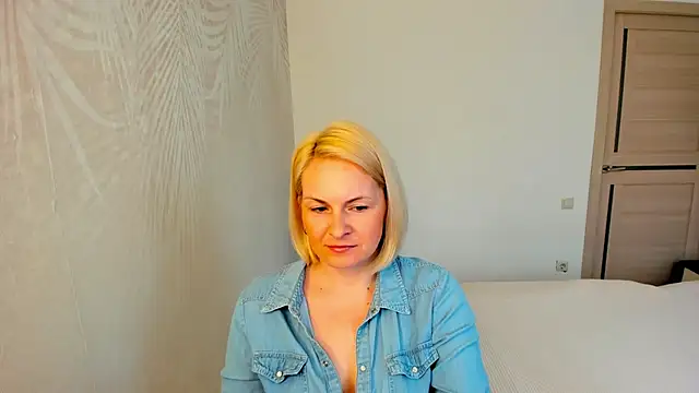 Snapshot of Alicee_Gracee chatting on 04.20.26 Alicee Gracee online show from 04.20.26
