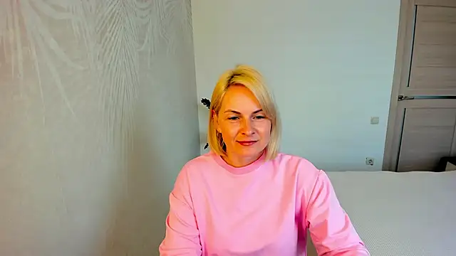 Snapshot of Alicee_Gracee chatting on 04.28.26 Alicee Gracee online show from 04.28.26