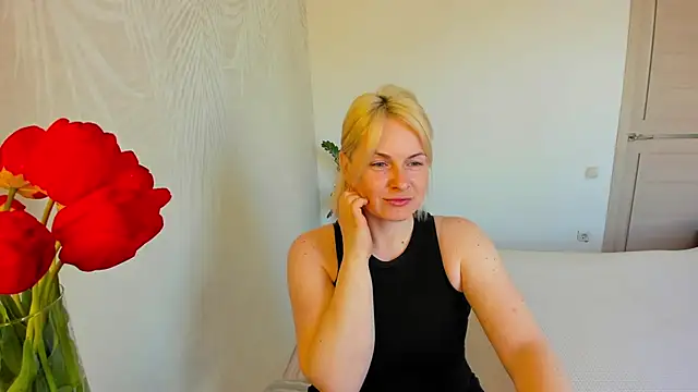 Snapshot of Alicee_Gracee chatting on 04.29.26 Alicee Gracee online show from 04.29.26