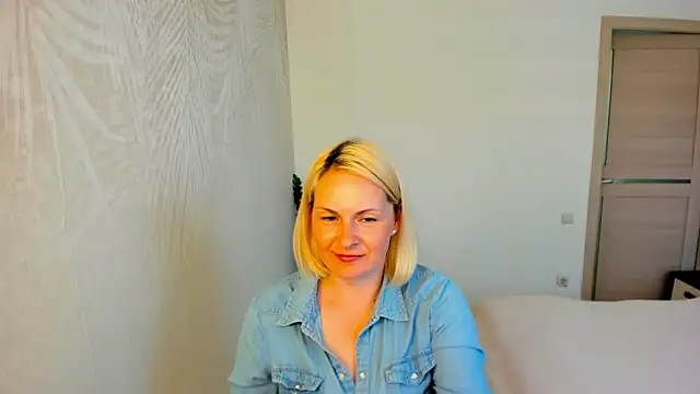 Snapshot of Alicee_Gracee chatting on 05.22.26 Alicee Gracee online show from 05.22.26
