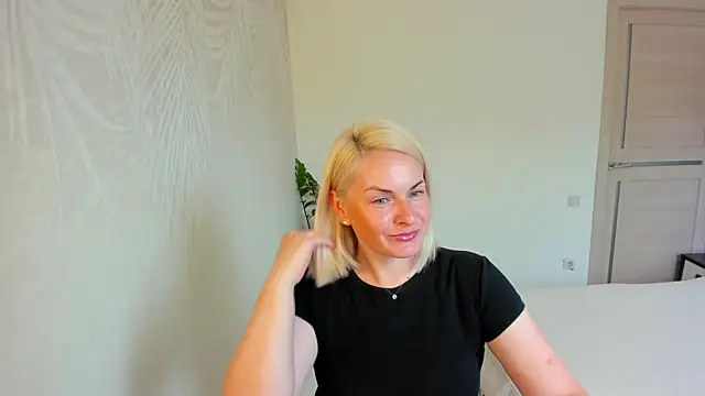Snapshot of Alicee_Gracee chatting on 06.05.26 Alicee Gracee online show from 06.05.26