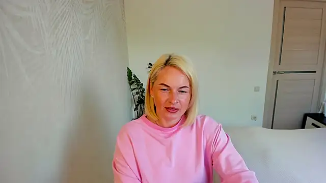Snapshot of Alicee_Gracee chatting on 06.21.26 Alicee Gracee online show from 06.21.26