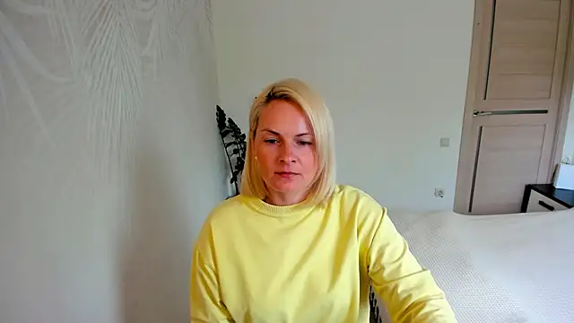 Snapshot of Alicee_Gracee chatting on 06.22.26 Alicee Gracee online show from 06.22.26