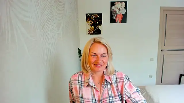 Snapshot of Alicee_Gracee chatting on 07.05.26 Alicee Gracee online show from 07.05.26