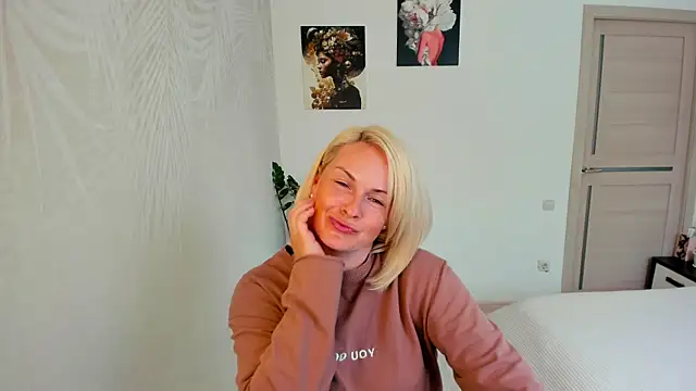Snapshot of Alicee_Gracee chatting on 07.17.26 Alicee Gracee online show from 07.17.26