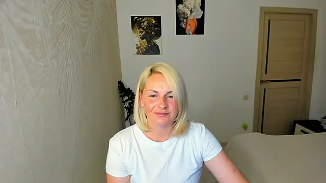 Snapshot of Alicee_Gracee chatting on 07.24.26 Alicee Gracee online show from 07.24.26