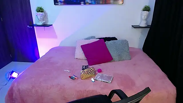 Snapshot of cristal-evanns chatting on 12.05.24 cristal-evanns online show from 12.05.24