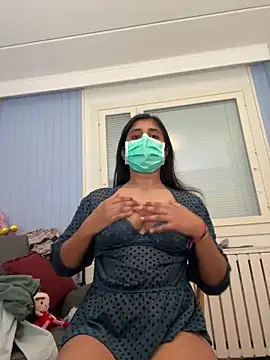 Snapshot of ScarletAss chatting on 01.31.25 ScarletAss online show from 01.31.25