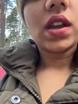 Snapshot of ScarletAss chatting on 09.25.25 ScarletAss online show from 09.25.25