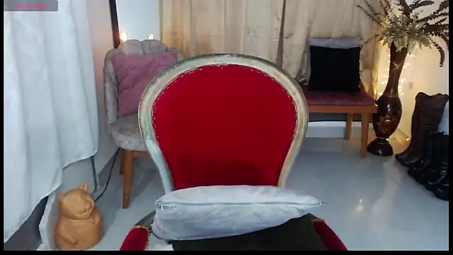 Snapshot of rubyylowell chatting on 06.19.26 rubyylowell online show from 06.19.26