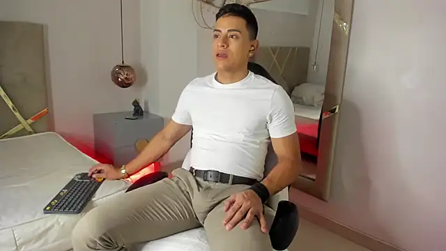 Lucii fer  online show from 12.01.25