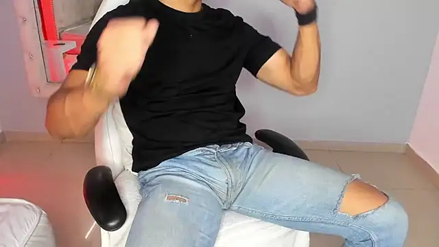 Lucii fer  online show from 12.05.25