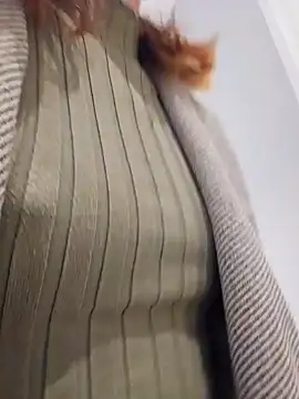 Snapshot of beaverwoman chatting on 10.14.25 beaverwoman online show from 10.14.25