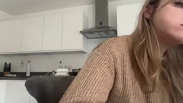 LustfulLuna  online show from 03.31.26