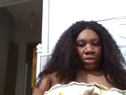 Snapshot of bonbonaumiel chatting on 12.12.24 bonbonaumiel online show from 12.12.24