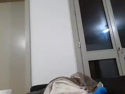 Snapshot of bonbonaumiel chatting on 12.28.24 bonbonaumiel online show from 12.28.24