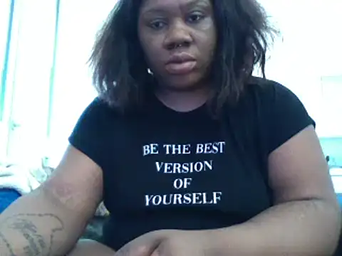 Snapshot of bonbonaumiel chatting on 01.01.25 bonbonaumiel online show from 01.01.25