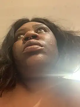 Snapshot of bonbonaumiel chatting on 01.05.25 bonbonaumiel online show from 01.05.25