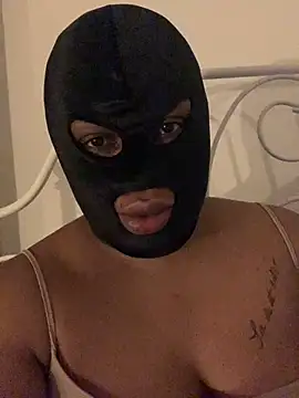 Snapshot of bonbonaumiel chatting on 01.14.25 bonbonaumiel online show from 01.14.25