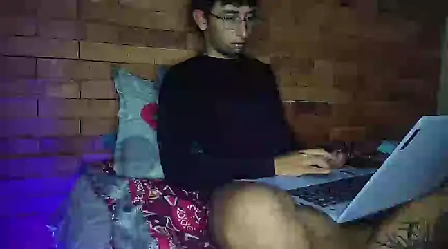 Snapshot of Dereck_Dickson chatting on 03.22.25 Dereck Dickson online show from 03.22.25