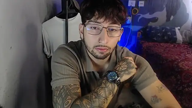 Snapshot of Dereck_Dickson chatting on 11.14.25 Dereck Dickson online show from 11.14.25