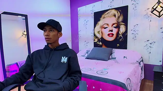 Snapshot of alejandro_king1 chatting on 02.19.25 alejandro king1 online show from 02.19.25