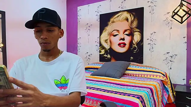 Snapshot of alejandro_king1 chatting on 02.24.25 alejandro king1 online show from 02.24.25