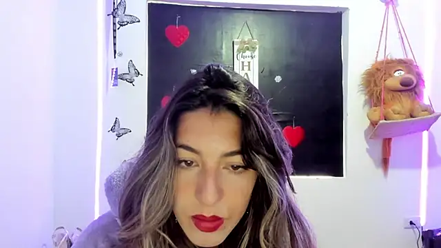 Snapshot of queen-natty chatting on 02.19.25 queen-natty online show from 02.19.25