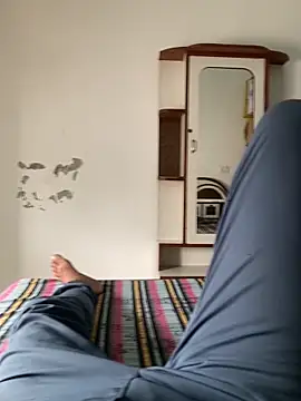 satrr xxx online show from 10.21.25