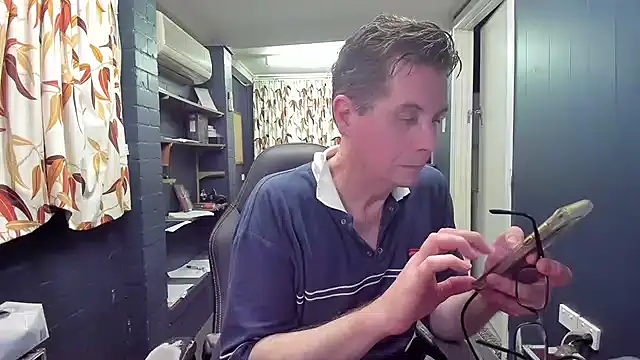 tilobinder online show from 12.04.24