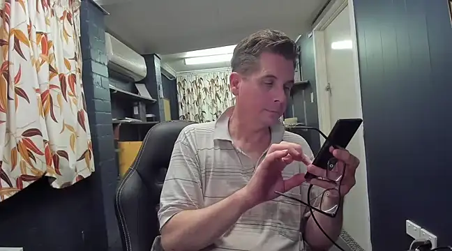 tilobinder online show from 03.14.25