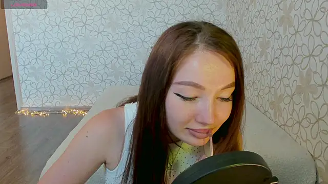 Snapshot of Lissa_Cristal chatting on 07.14.26 Lissa Cristal online show from 07.14.26