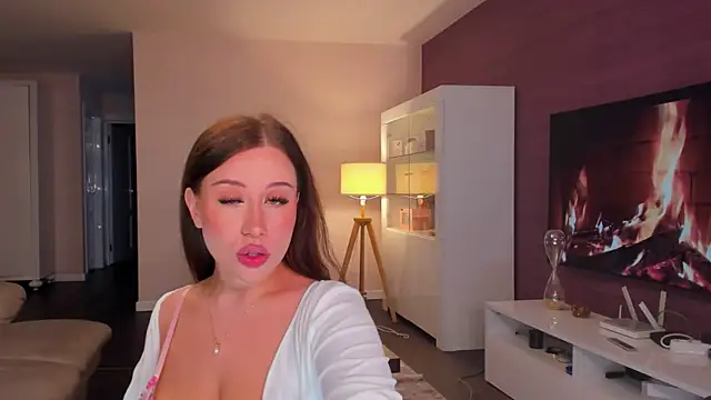 monica x   online show from 10.04.25