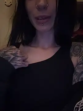 MissMidnightUK online show from 04.10.26